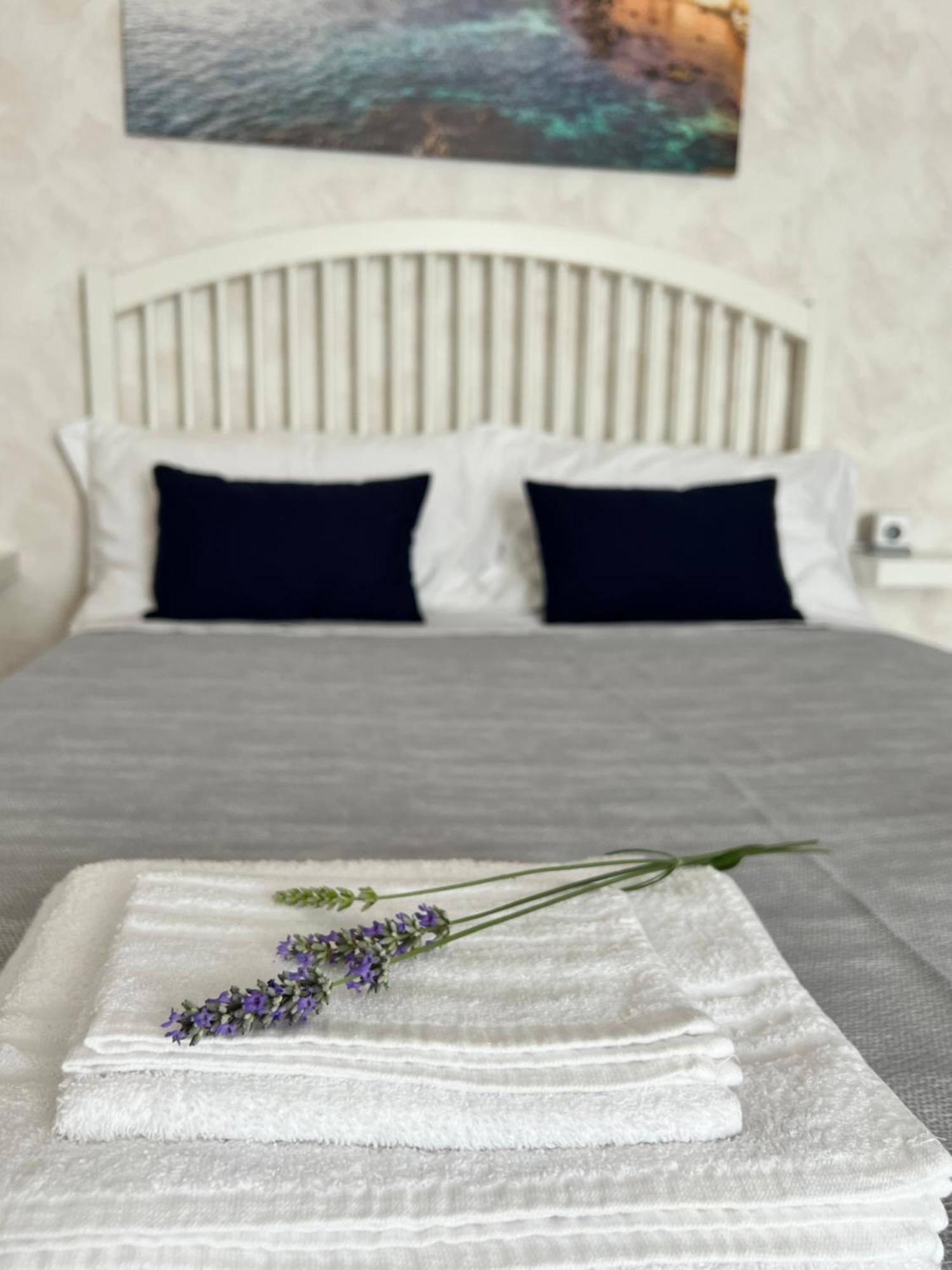 Etna Sunshine Rent Rooms Puntalazzo Bagian luar foto